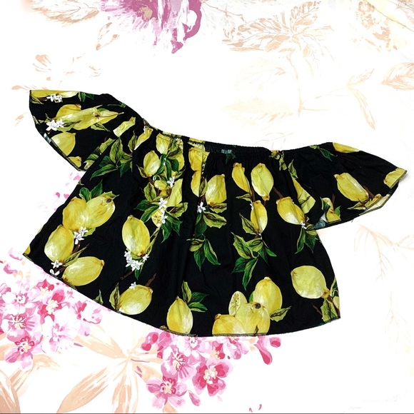 Medium Lemon Print Top Off the shoulders - Picture 2 of 8